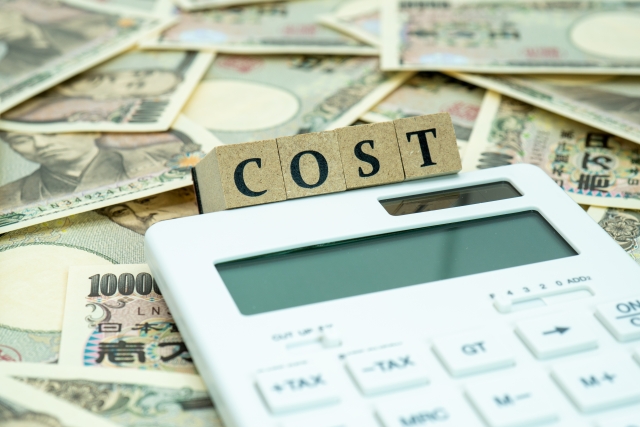 COSTの文字と計算機