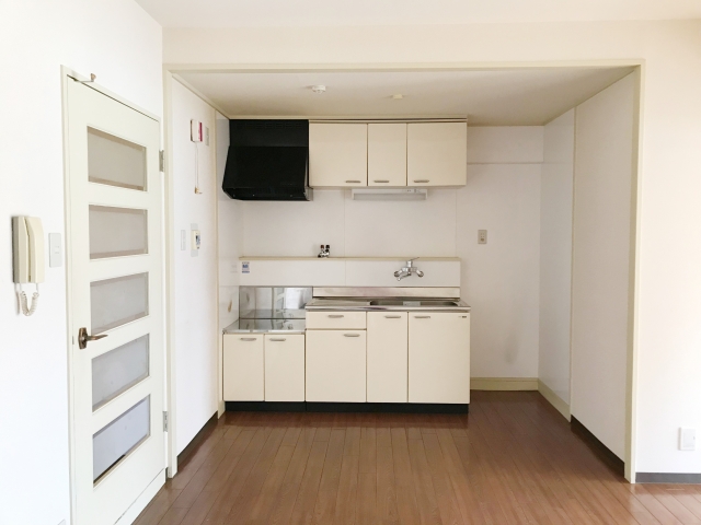 中古賃貸マンションのダイニングキッチン
